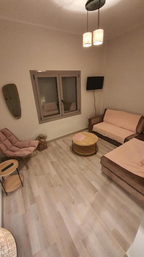 Larry'S Little Place In The Center Of Gytheio Εξωτερικό φωτογραφία